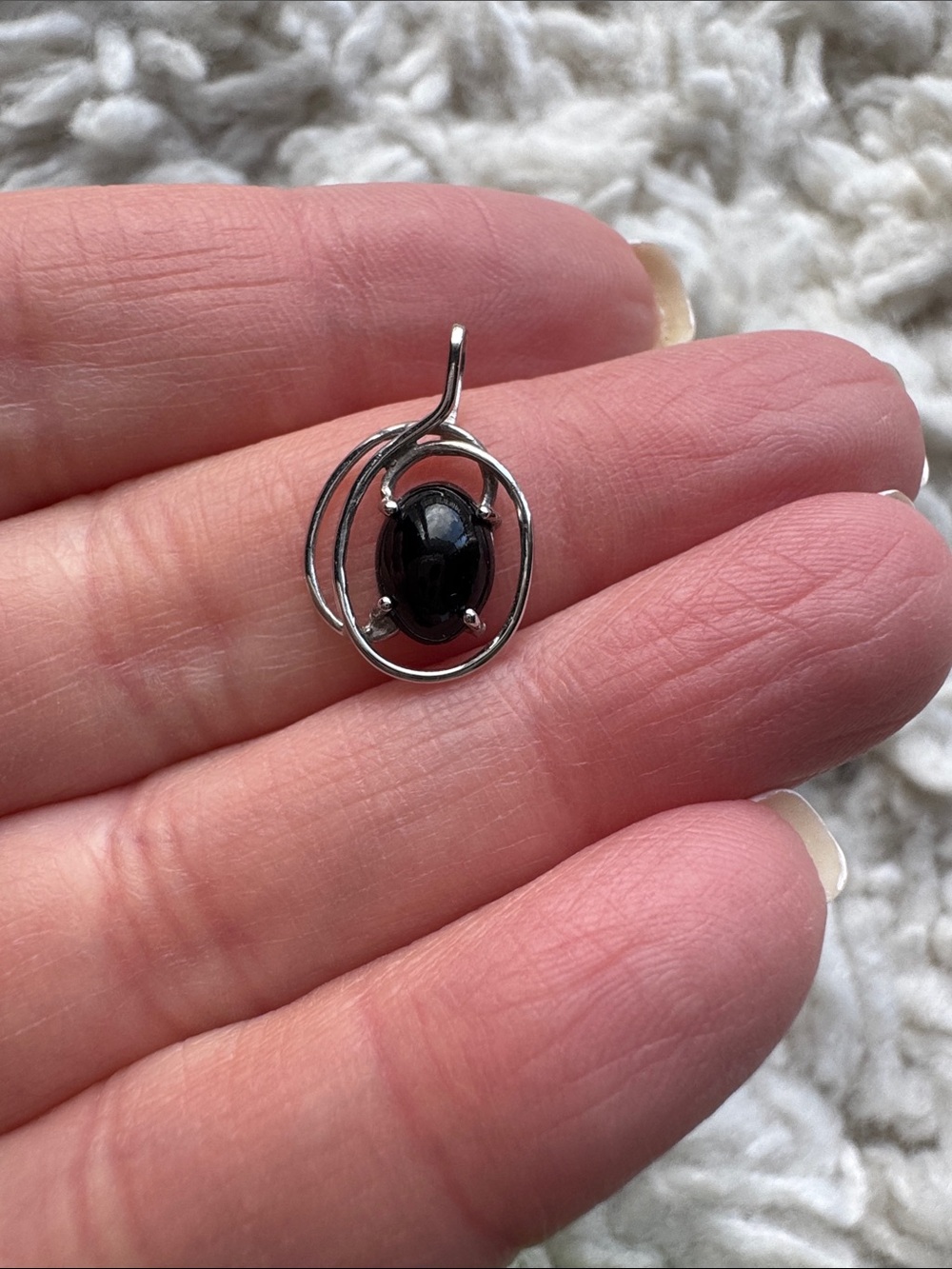 14K Maui Divers‎ Black Coral Pendant